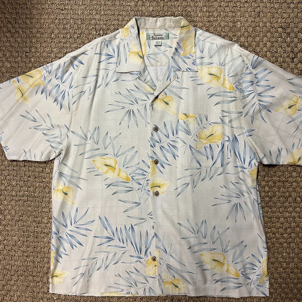 TOMMY BAHAMA HAWAIIAN SHIRT